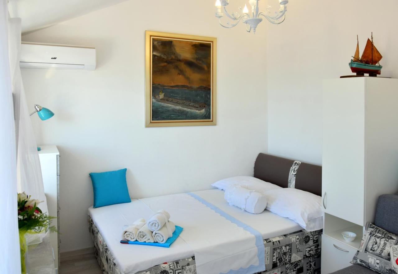 Apartmani Gloria โบรดาริตซา ภายนอก รูปภาพ