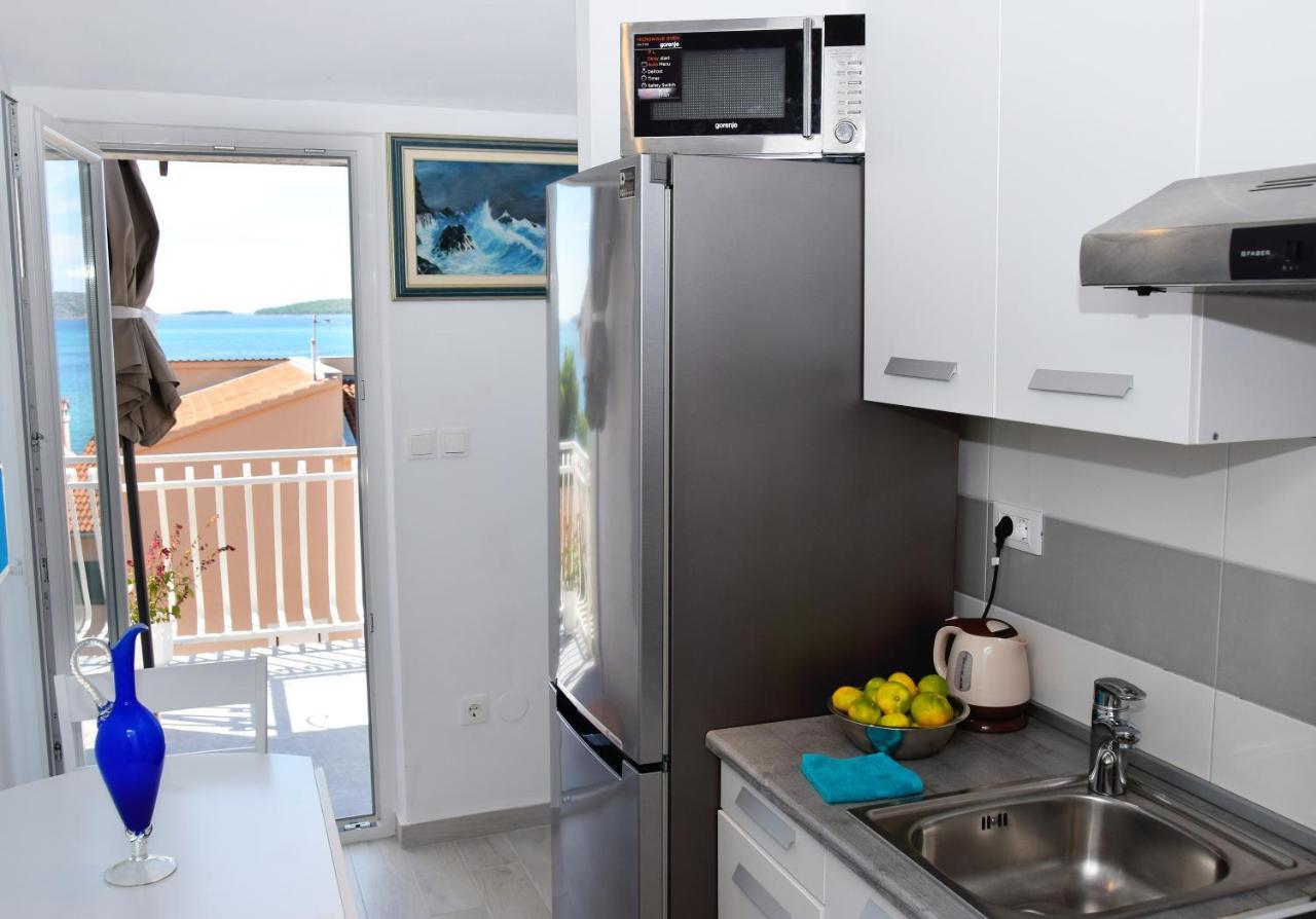 Apartmani Gloria โบรดาริตซา ภายนอก รูปภาพ
